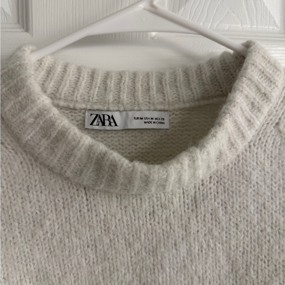 Zara Cozy Cream Sweater Size Medium - Picture 4 of 6
